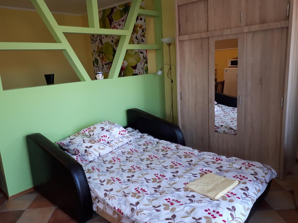 Rozmaring Apartmanok Gyula Ngoại thất bức ảnh