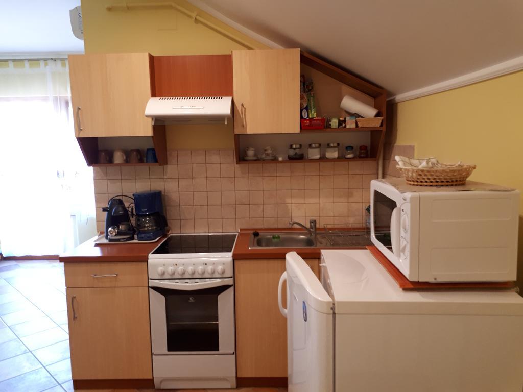 Rozmaring Apartmanok Gyula Ngoại thất bức ảnh
