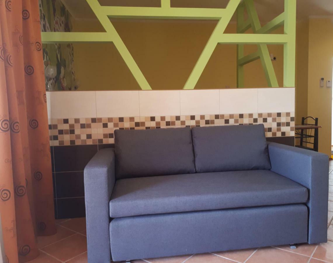 Rozmaring Apartmanok Gyula Ngoại thất bức ảnh